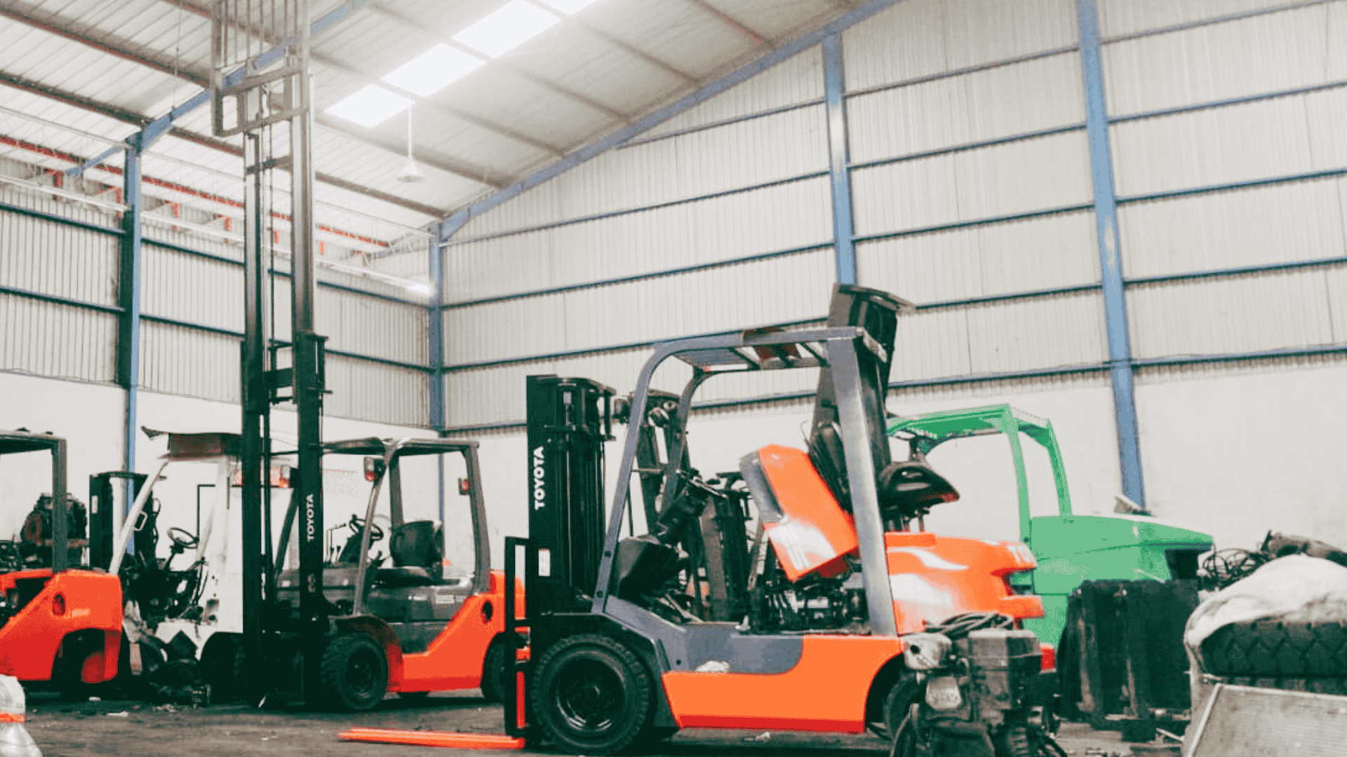 Forklift Thumbnail 2